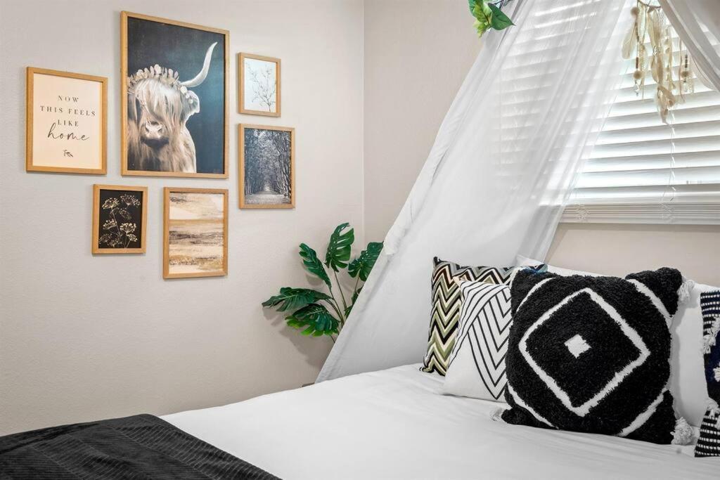 Modern Tempe Home With Heated Pool, Asu Esterno foto